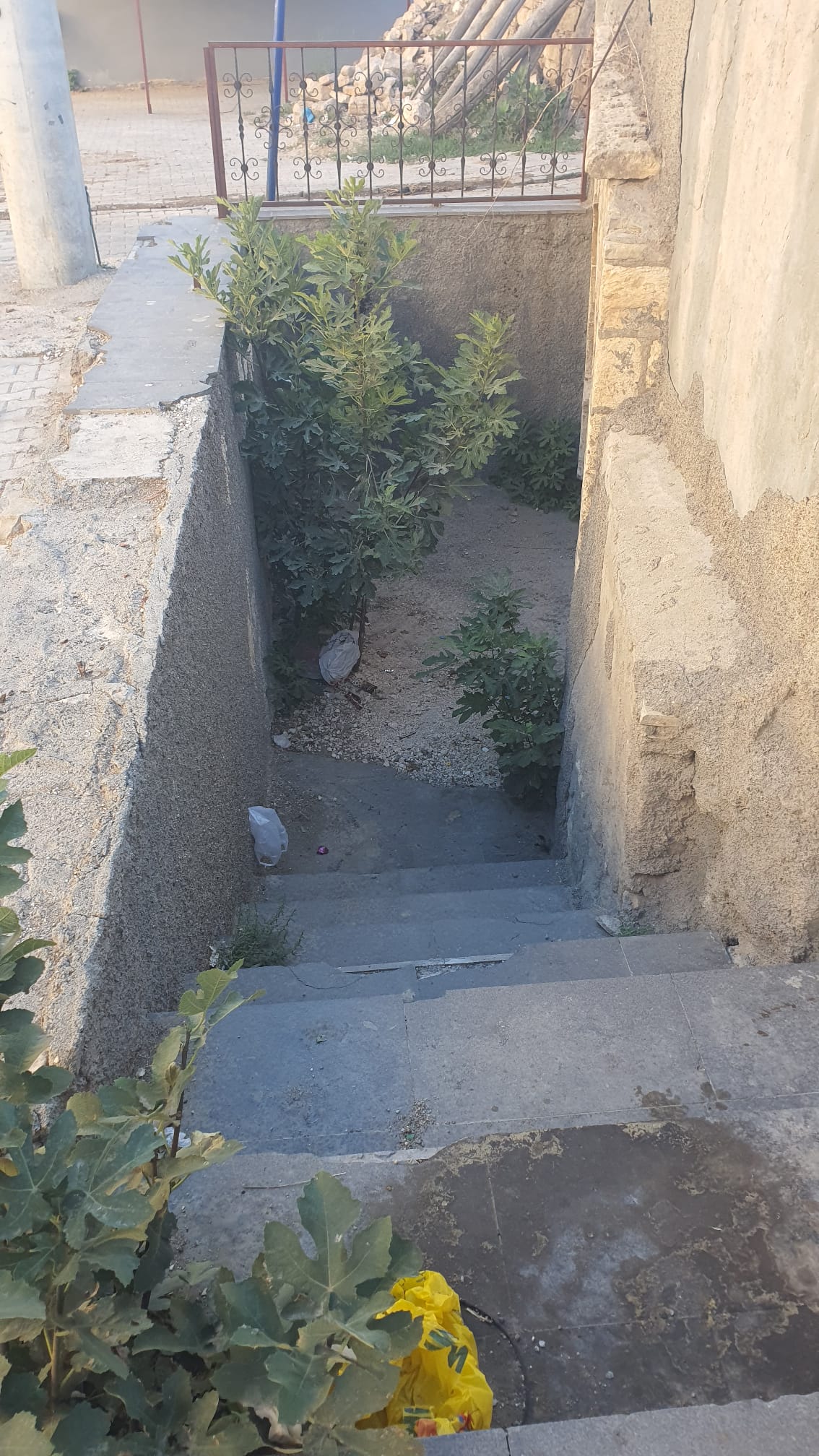 Osmanlı Döneminden Kalma Tarihi Çeşmeye Sahip Çıkan Yok (5)