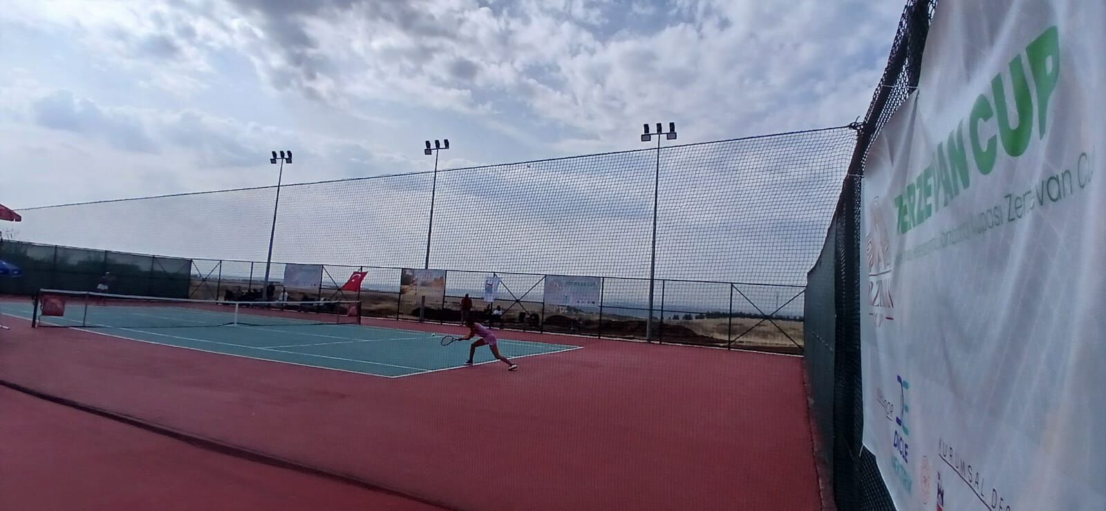 137 Sporcu, 860 Bin Tl Ödül Için Raket Sallıyor (3)