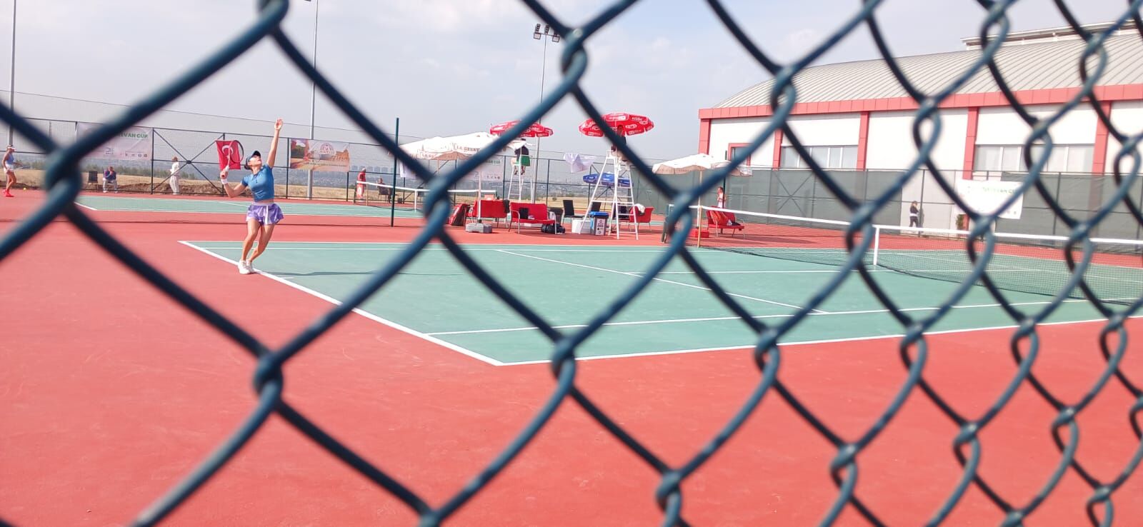 137 Sporcu, 860 Bin Tl Ödül Için Raket Sallıyor (4)