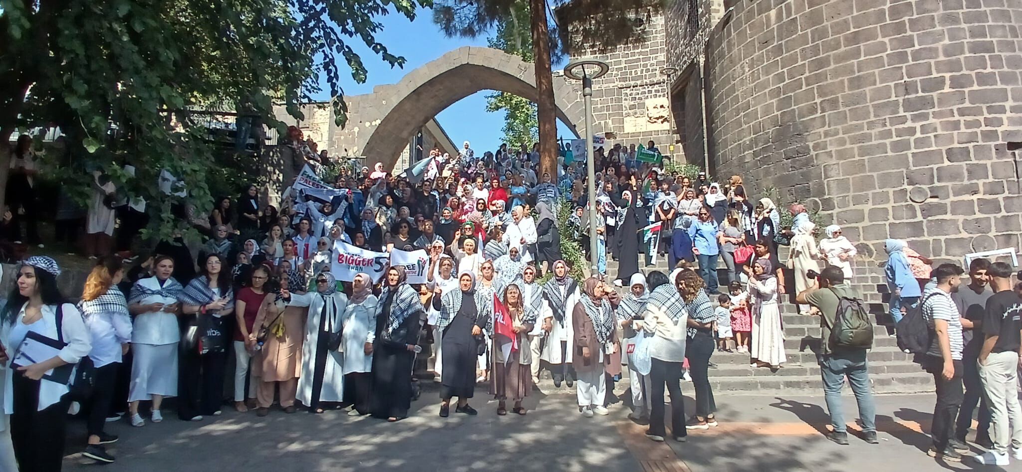Ak Partili Kadınlardan Hz. Süleyman Yerleşkesinde “Gazze İçin Sessiz Çığlık” Etkinliği (4)