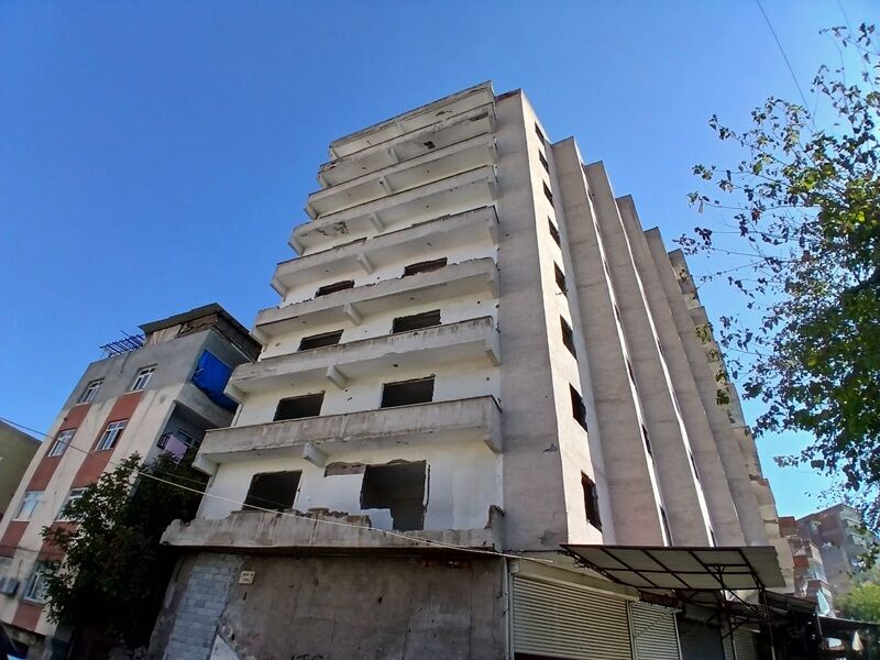 Bina Yıkım Bekliyor