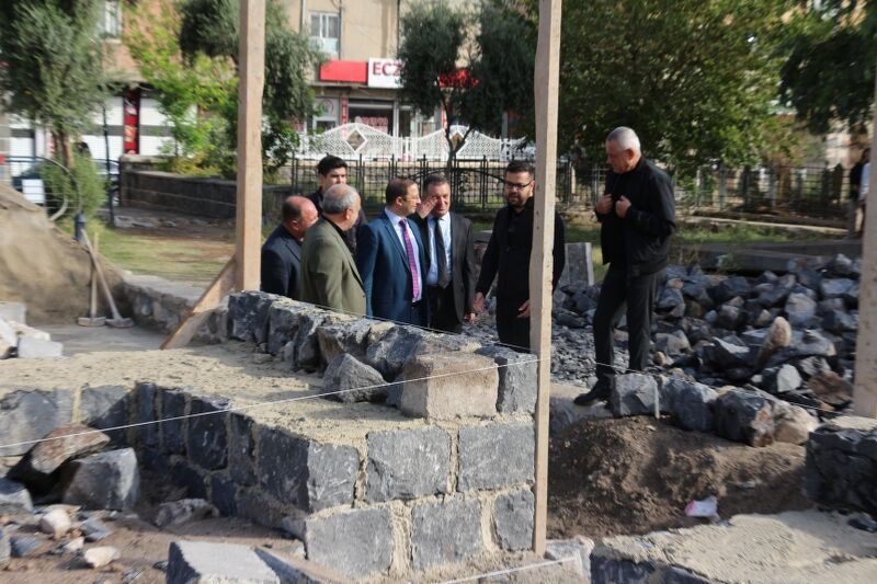 Cizre’de Tarihi Abdaliye Medresesi’nin Girişi Yenileniyor (2) 800X533