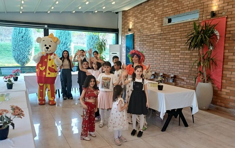 Çölyaklı Çocuklar Glütensiz Pastayla Kutladı (1) 800X505