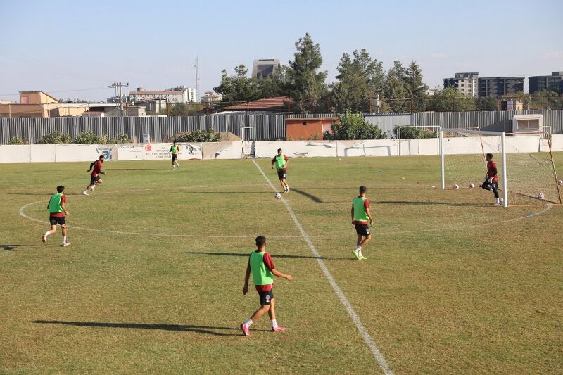 Diyarbakır Büyükşehir Futbol Takımı Bal’da Şampiyonluk Peşinde (1) 800X533