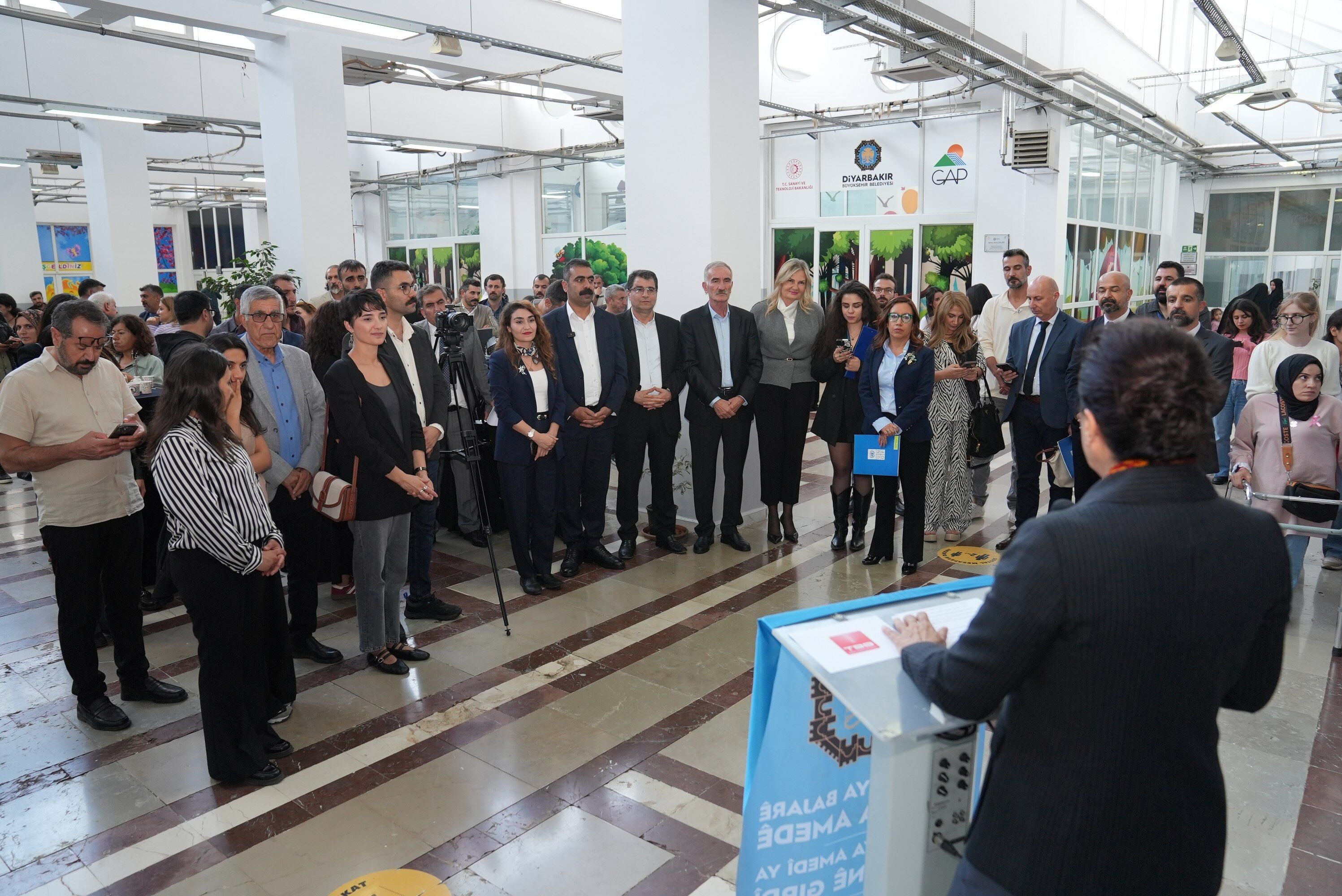 Diyarbakır'da Dijital Gençlik Merkezi Açıldı (2)