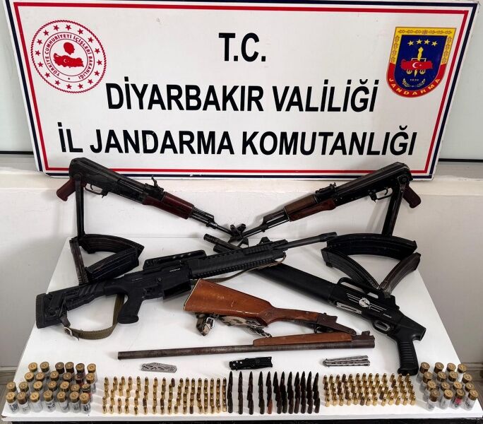 Diyarbakır'da Düzenlenen Operasyonda Silah Ve Mühimmat Ele Geçirildi (1) 684X600