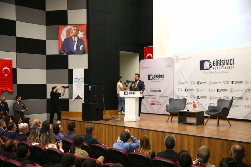 Diyarbakır’da Genç Girişimciler Kütüphanede Buluştu (2) 800X533