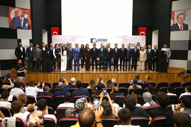 Diyarbakır’da Genç Girişimciler Kütüphanede Buluştu (3) 800X533