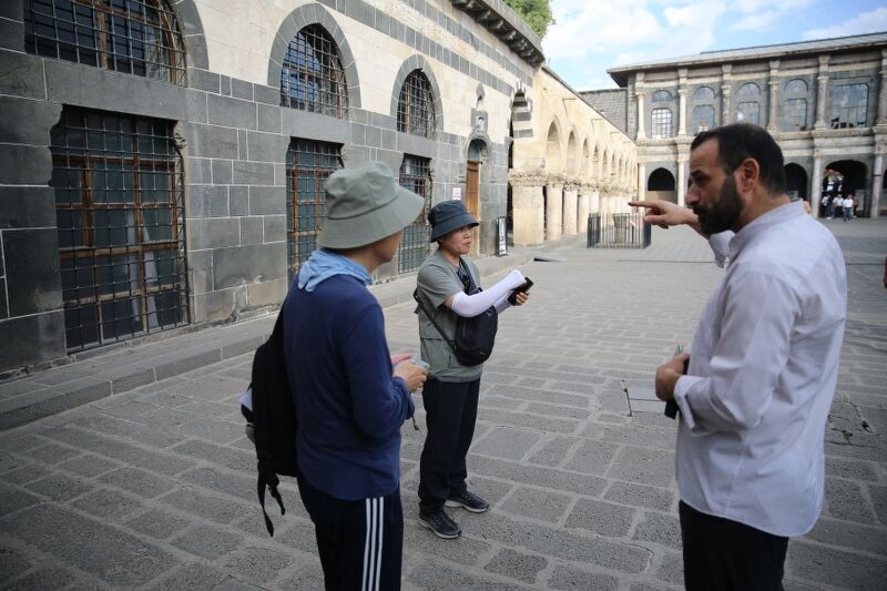 Diyarbakır’da Imamlar Tarihi Camileri Dört Dilde Tanıtıyor (4) 800X533