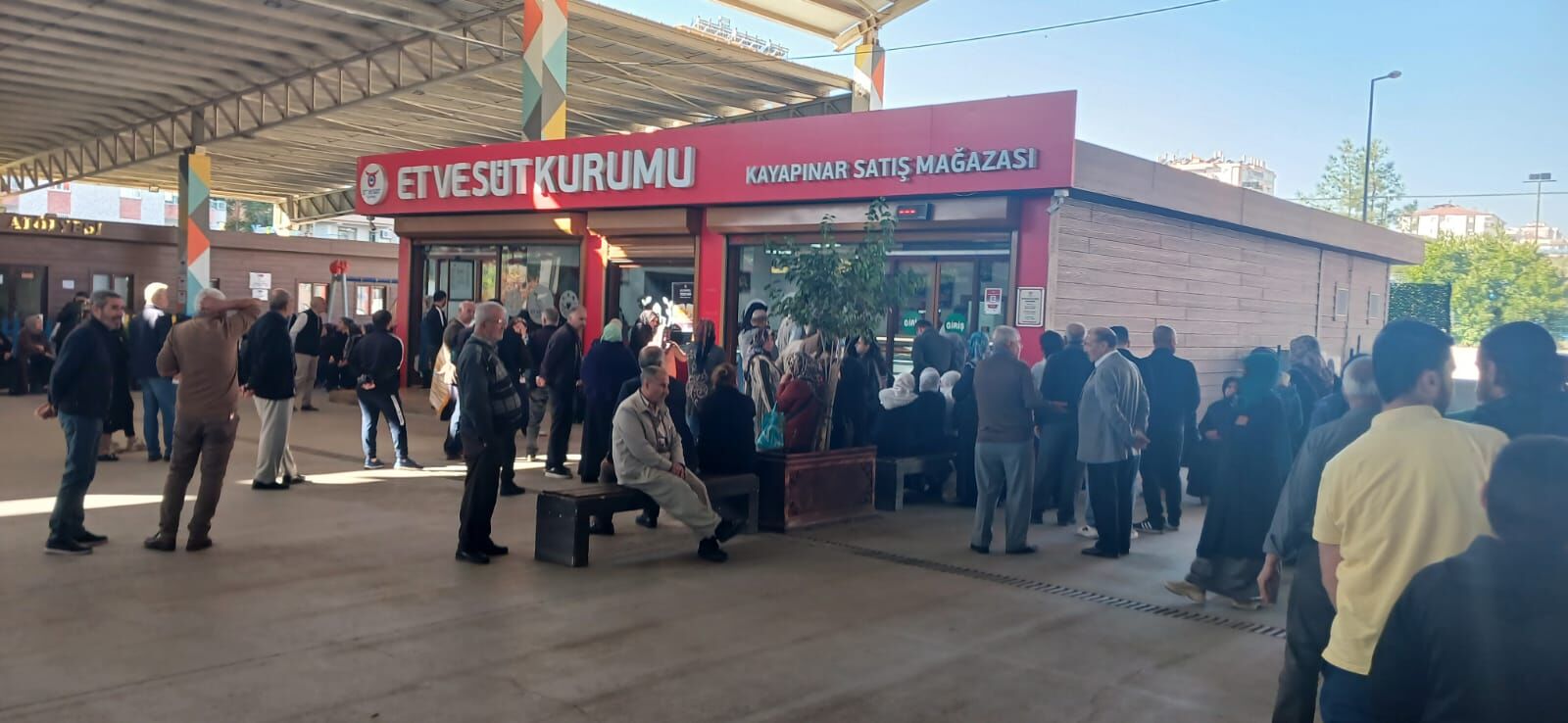 Diyarbakır’da Ucuz Et Sırası Bitmek Bilmiyor Önce Fiş Alanlar, Et Kalırsa Fişi Olmayanlara (2)