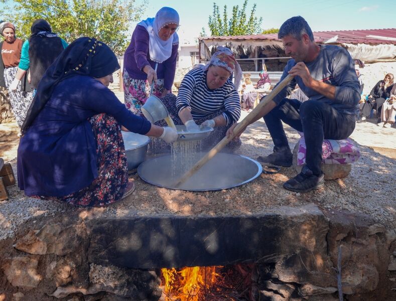 Eğil’de Bağ Bozumu Coşkusu Yaşandı (2) 789X600