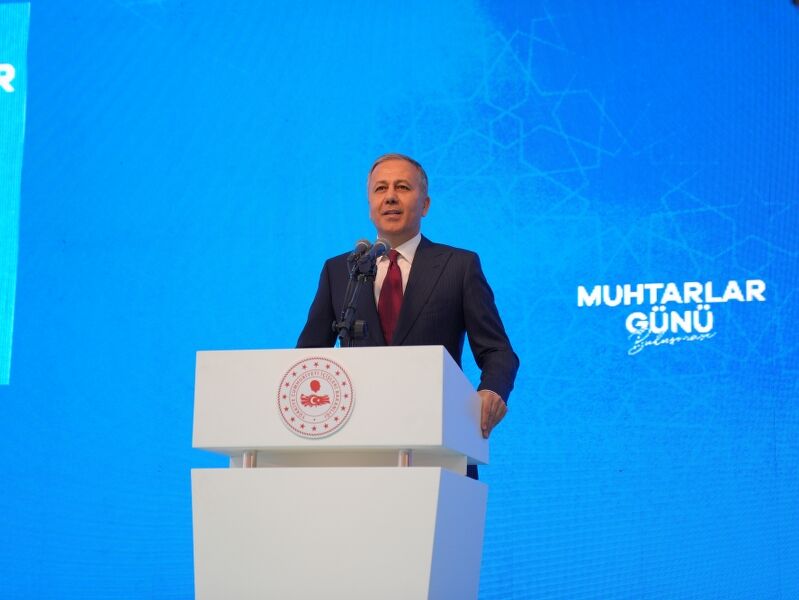 İçişleri Bakanı Yerlikaya, Diyarbakır'da Muhtarlar Günü Buluşmasında Konuştu (1) 799X600