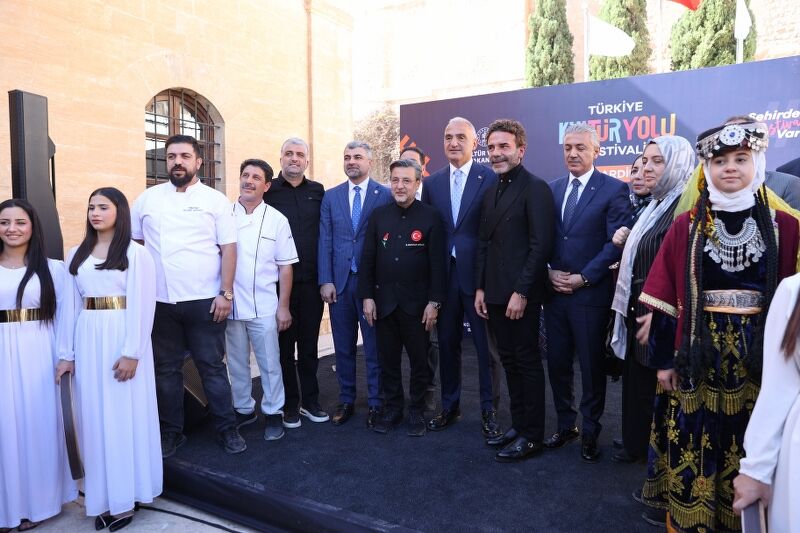 Kültür Yolu Festivali 370 Etkinlikle Açıldı (3) 800X533