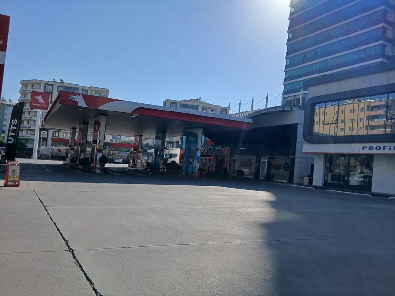Motori̇ne Zam Geldi̇