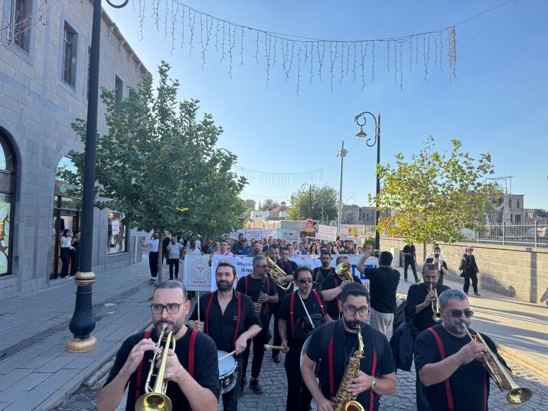 Sağlıklı Yaşam Için Diyarbakır Yürüdü (3) 800X600