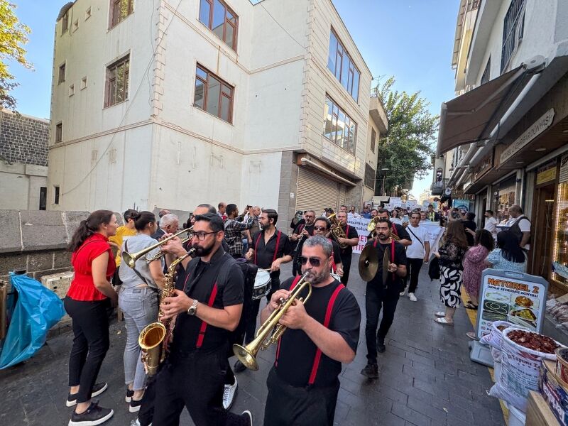 Sağlıklı Yaşam Için Diyarbakır Yürüdü (5) 800X600