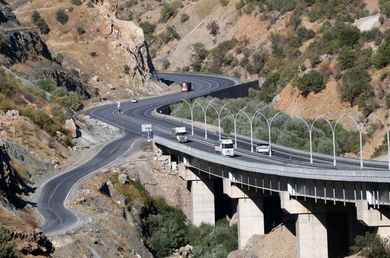 Sarp Dağlar Arasında Güvenli Yol Bitlis–Diyarbakır Hattı Yenilendi (2) 800X528