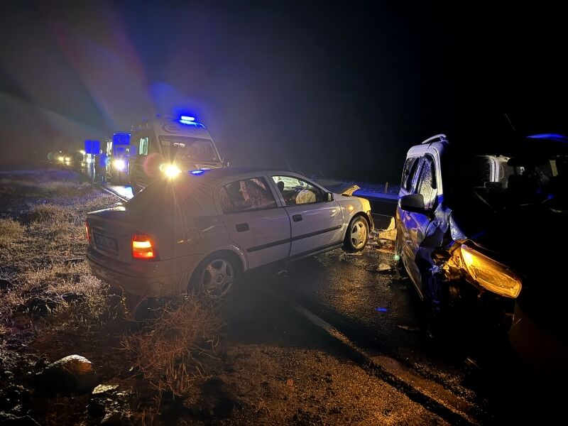 Siverek Diyarbakır Kara Yolunda Zincirleme Kaza (1) 800X600