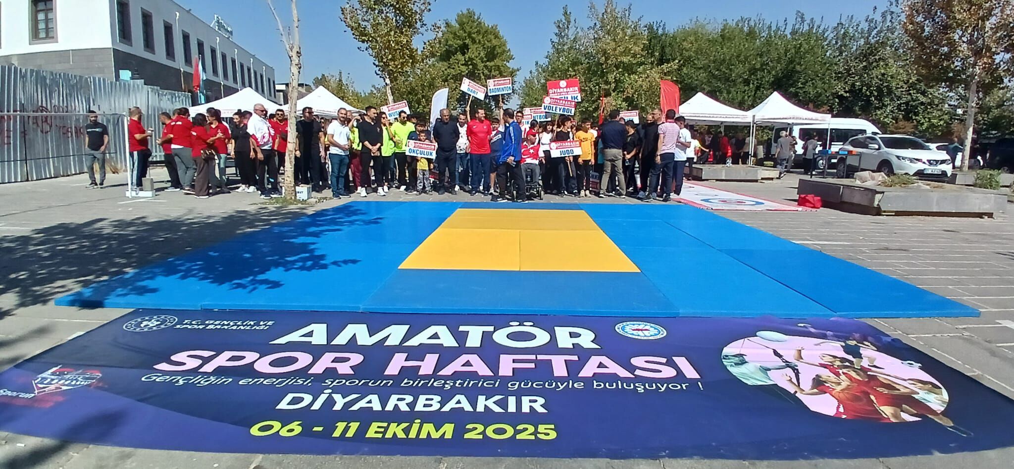 Sporcular Tarihi Surlar Eşliğinde Yürüdü, Kent Sporla Renklendi (4)