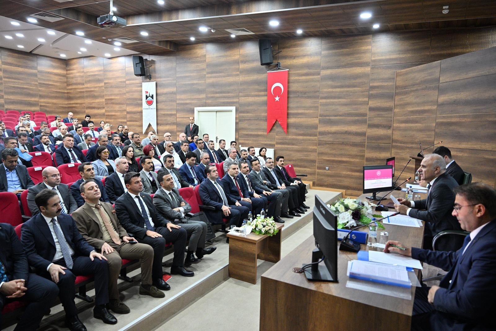 Vali Zorluoğlu Diyarbakır’da 307 Milyar Liralık Yatırım Seferberliği Sürüyor2