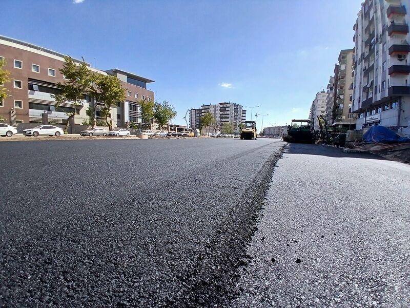 Yeni̇ Yol Asfaltlandi