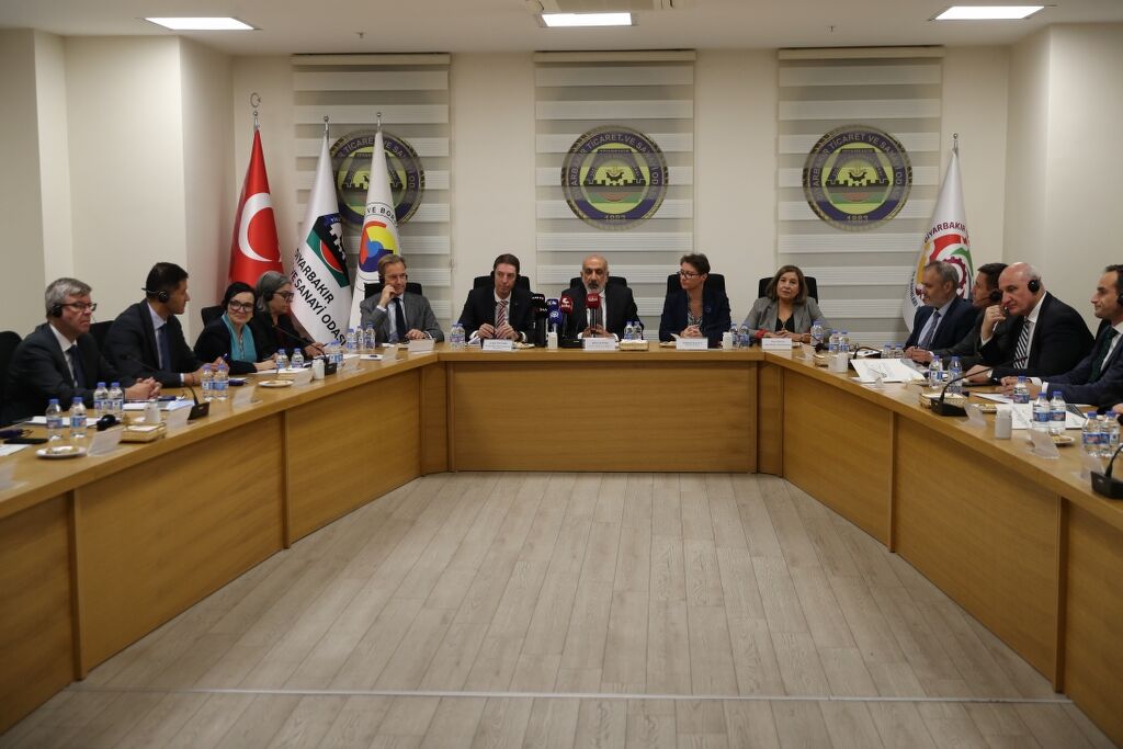 Ab Türkiye Delegasyonu Maslahatgüzarı Vilcinskas, Diyarbakır'da Ziyaretlerde Bulundu (4) 1024X683