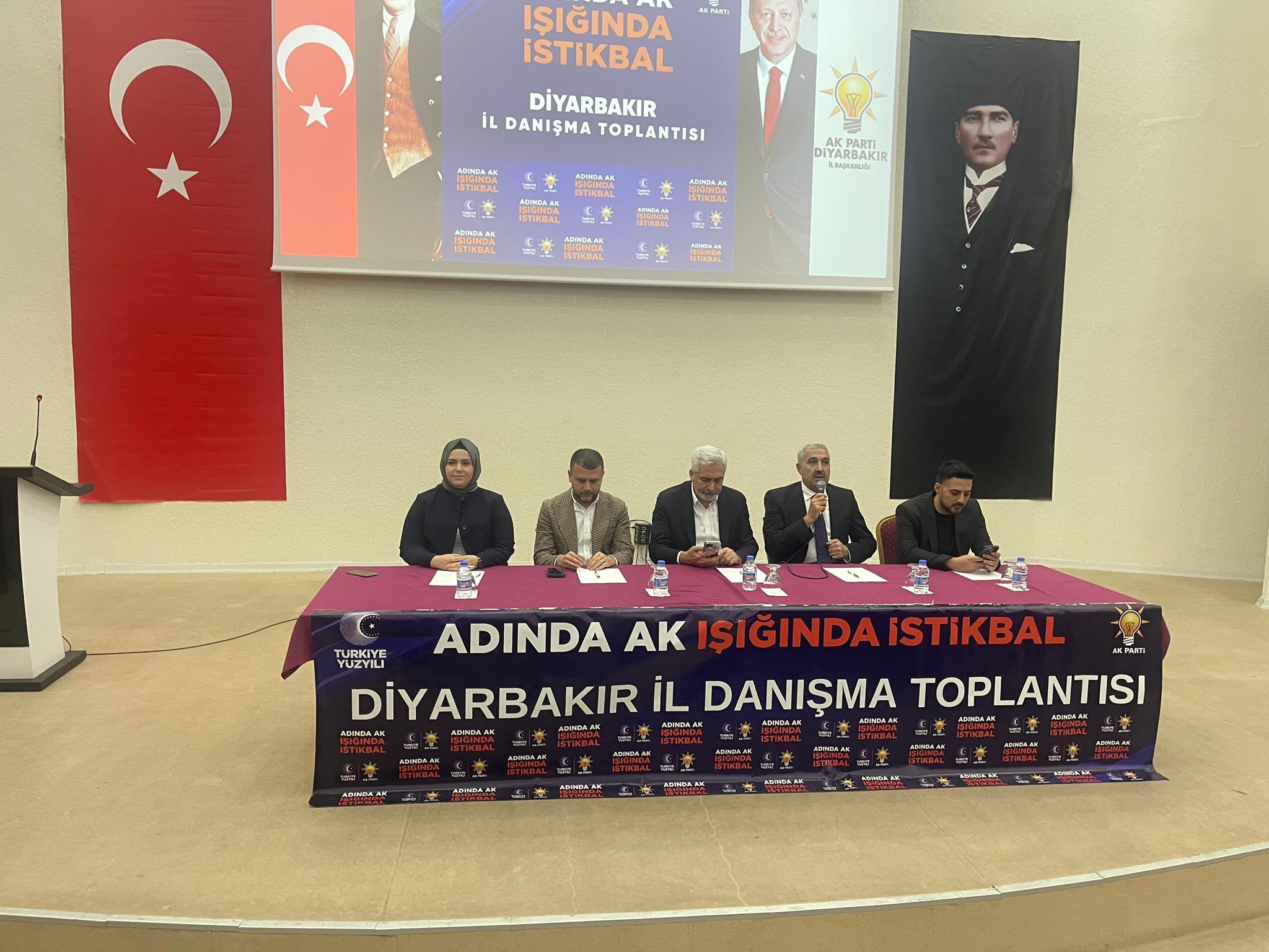 Ak Parti Diyarbakır Teşkilatı Saha Performansını Masaya Yatırdı (1)