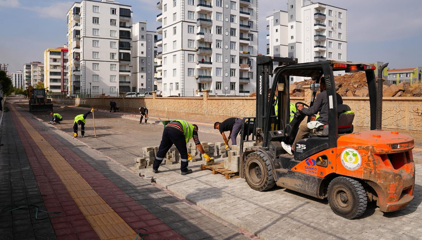Bağlar Belediyesi’nden Vatandaş Odaklı Yol Düzenleme Çalışması (3)