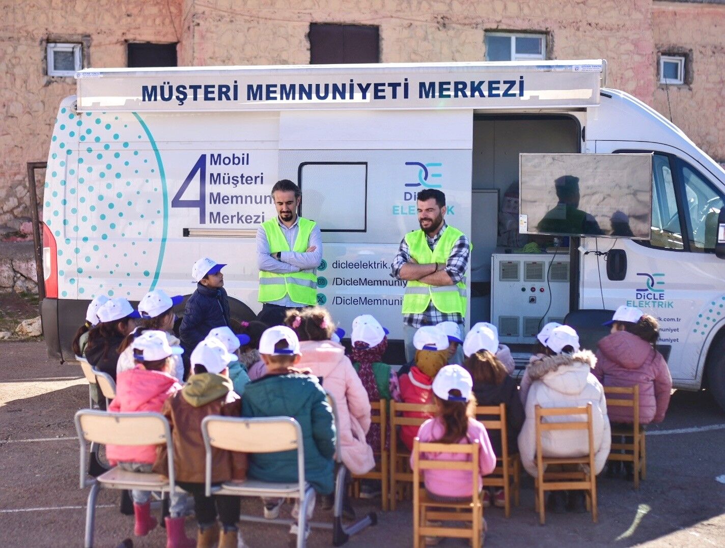 Dicle Elektrik, 5000 Kadın Ve Çocuğa Enerji Tasarrufu Eğitimi Verdi (3)