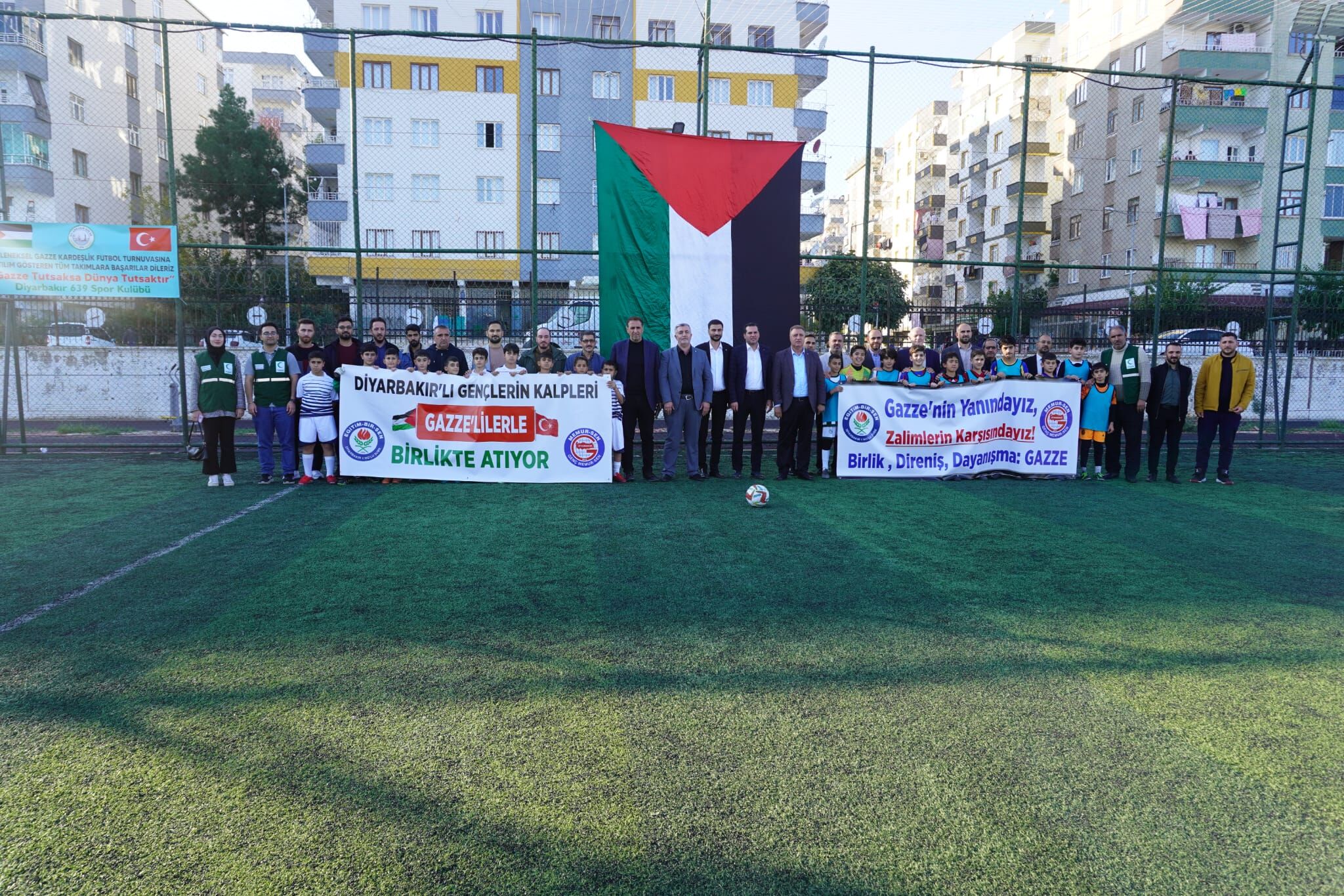 Diyarbakır’da Bin Öğrencinin Katıldığı Kardeşlik Turnuvası Başladı (1)