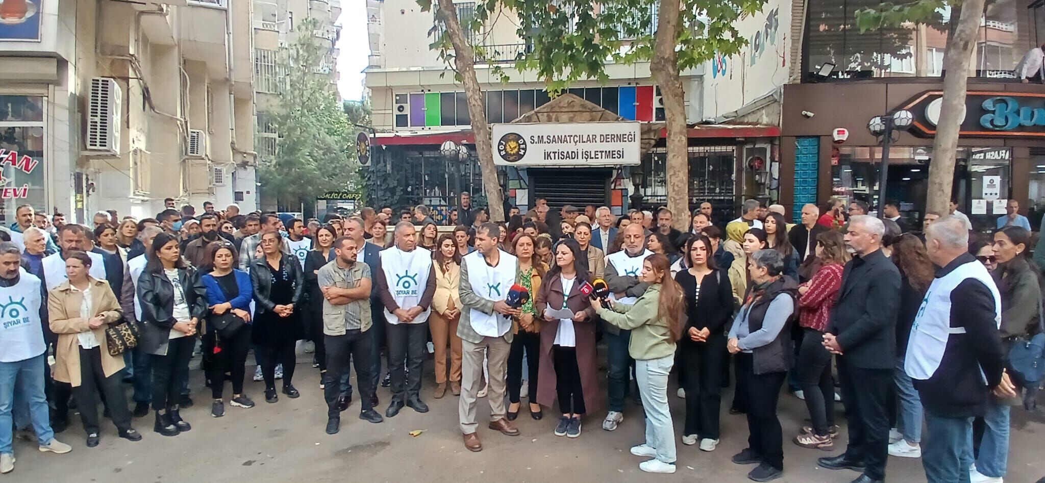 Diyarbakır’da Bir Kafe Hakkında Gençleri Suça Sürüklediği Iddiası (1)