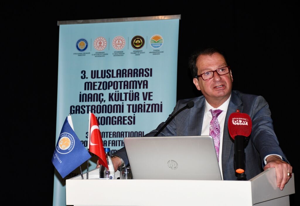 Diyarbakır’da Mezopotamya Kongresi Başladı (3) 1024X704