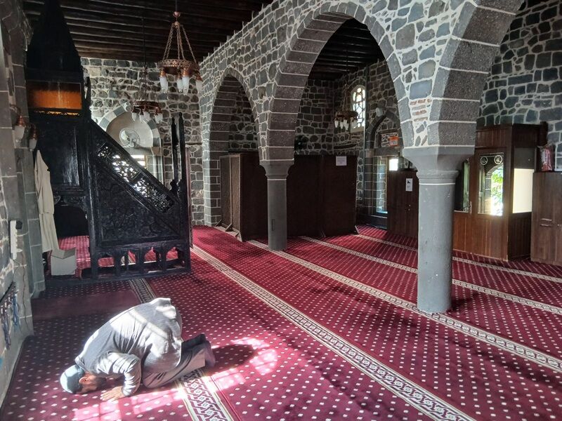 Ragbi̇ye Cami̇i̇si̇