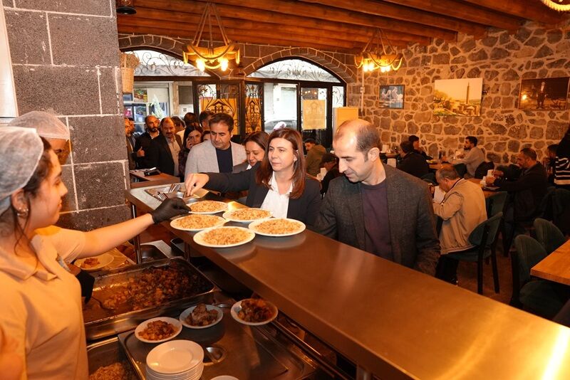 Serra Bucak Halk Yemek
