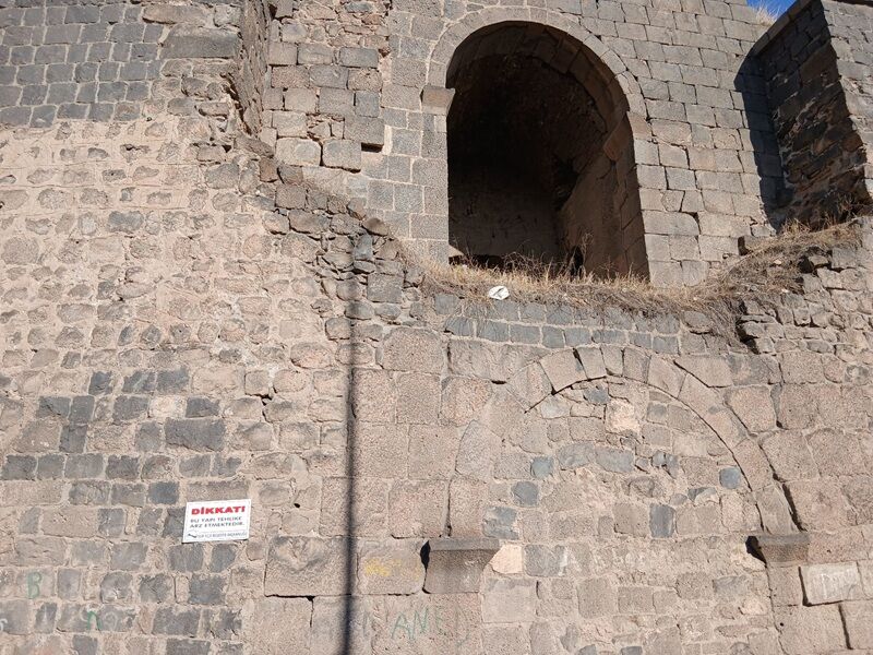 Sur Kapıları Açılmayı Bekliyor 2