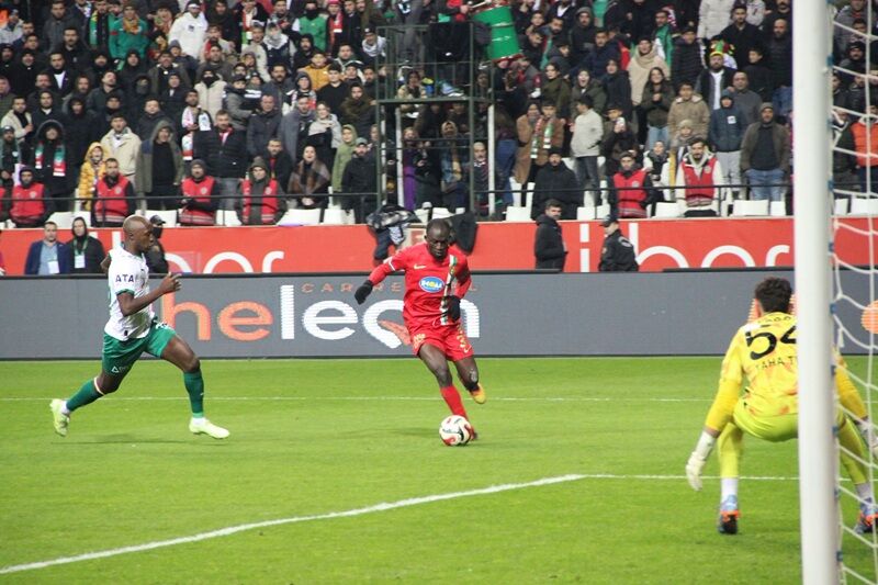 Amedspor Lider...
