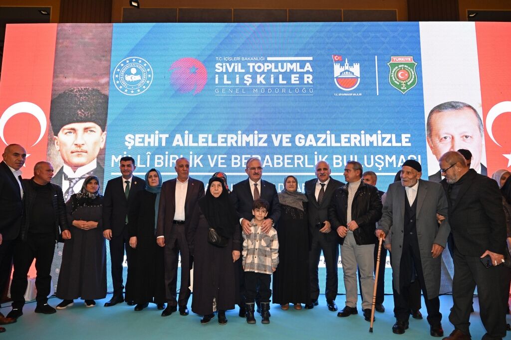 Diyarbakır’da Birlik Mesajı Veren Güçlü Buluşma (2) 1024X682
