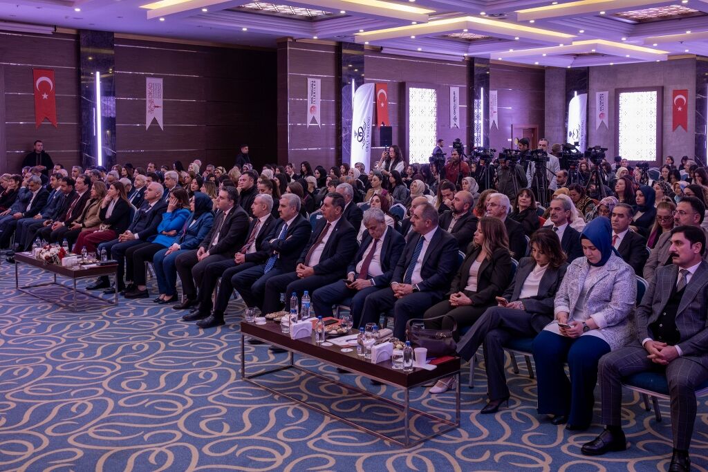 Diyarbakır’da Kadın Girişimciler Ekonomik Dönüşümü Başlattı (2) 1024X683