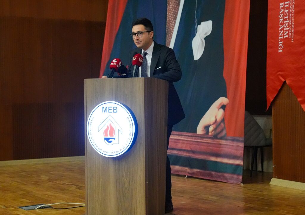 Diyarbakır'da Kamu Personeline Yönelik Ci̇mer Eğitim Programı Başladı (3) 1024X722