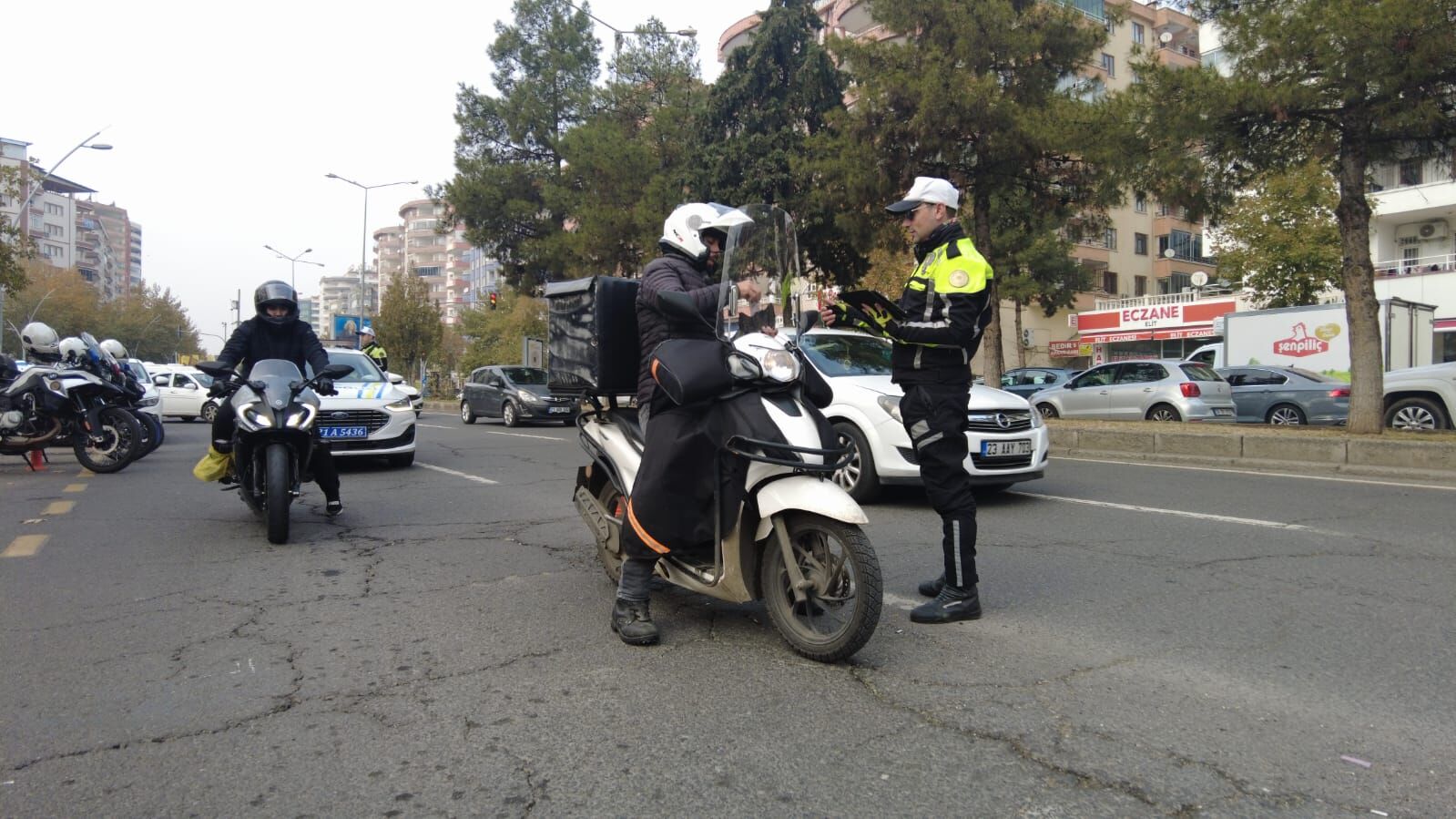 Diyarbakır’da Şahin Trafik Polisleri Denetimleri Artırdı (6)