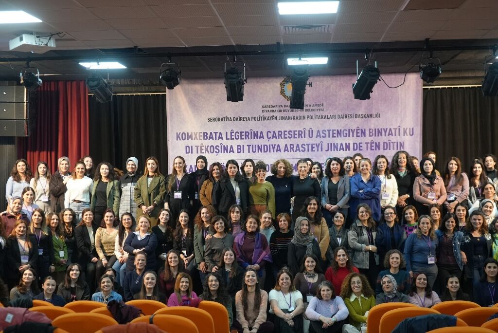 Diyarbakır’daki Çalıştay Kadınların Adalet Mücadelesine Yeni Bir Yol Çizdi (1) 1024X684