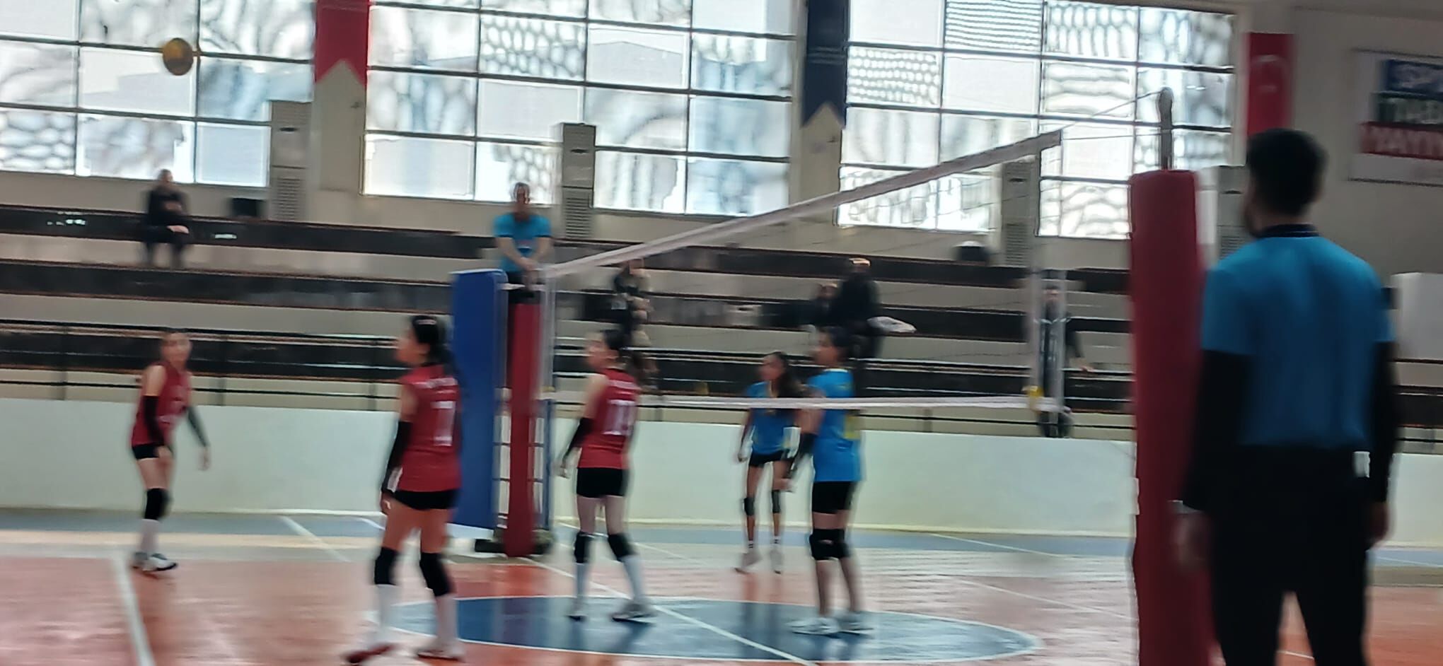 Okul Sporları Yıldızlar Voleybol Yarı Final Maçları Nefes Kesti (5)