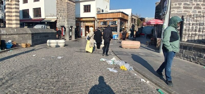Sura Yakışmayan Görüntü
