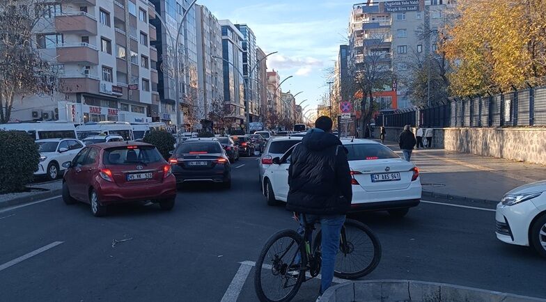 Trafi̇k Yoğunluğu Ofi̇s