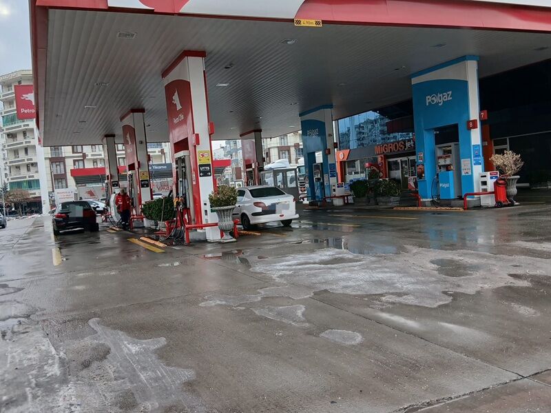 Akaryakıt Zam Geldi