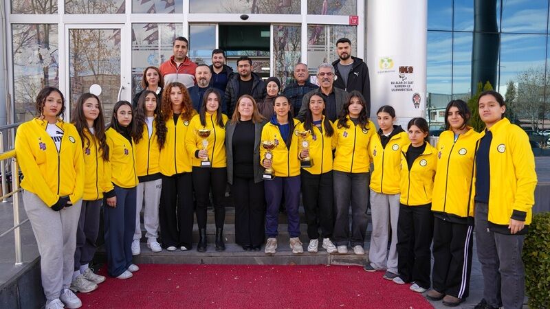 Basketbool Takımı Bağlara Ziyaret