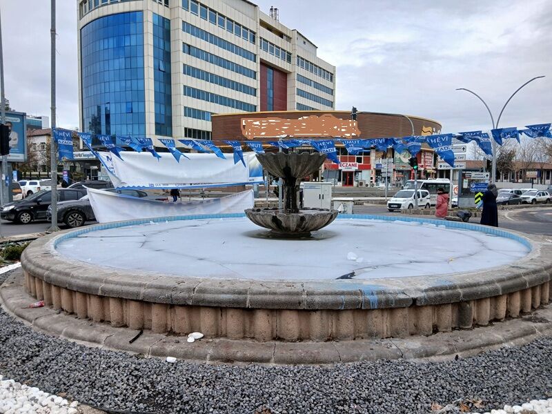 Dağkapıda Süs Havuzu Dondu