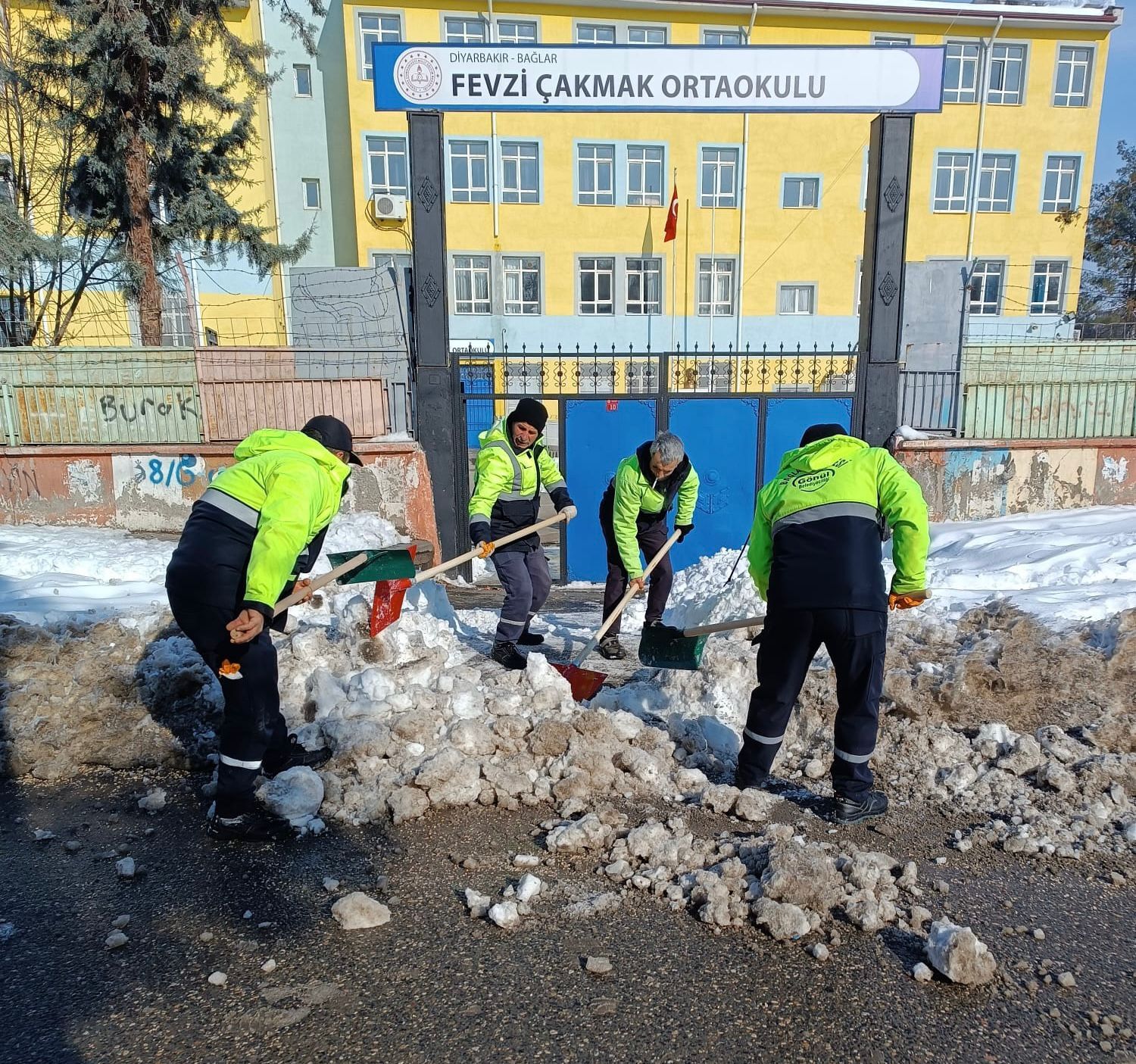 Okul Yollari Aciliyor (3)