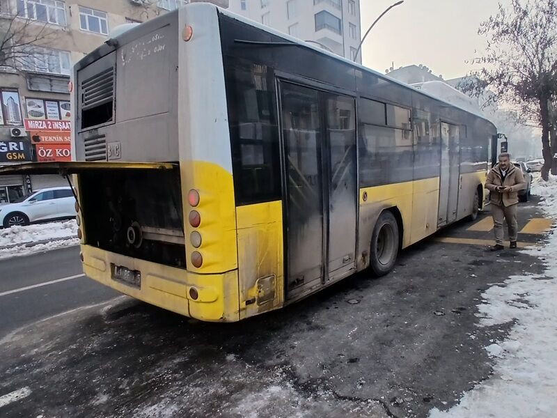 Otobüs Arızalandı