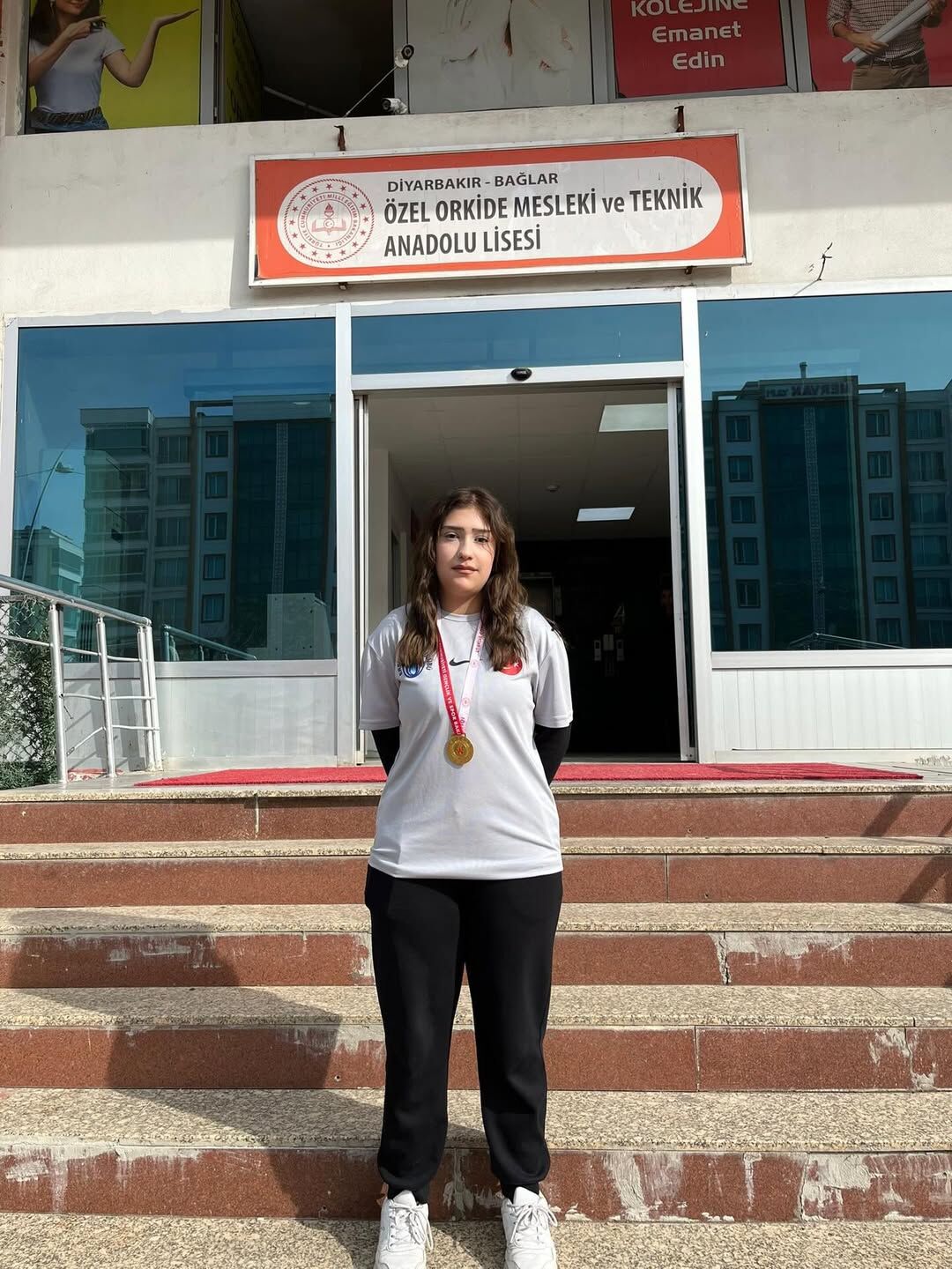Esra Cangir (1)